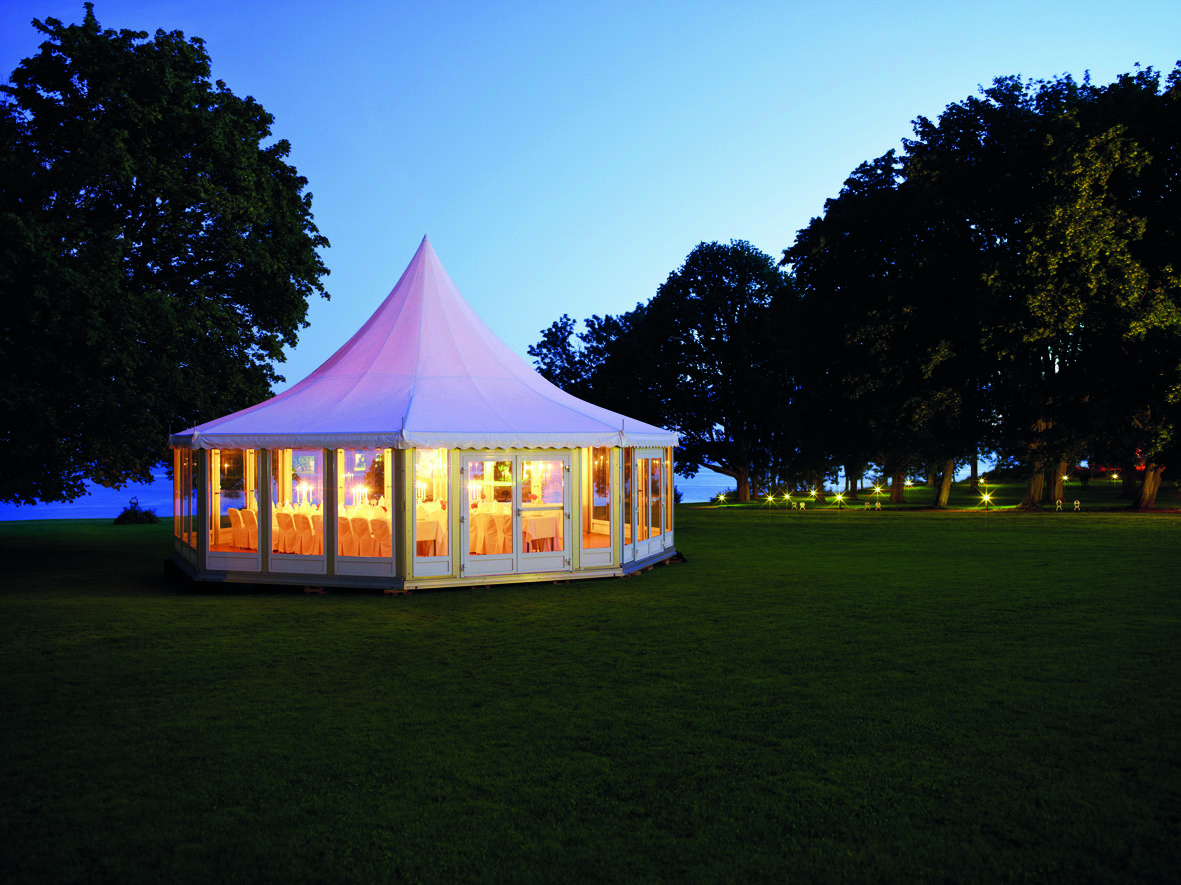 20×20 Pagoda Tent